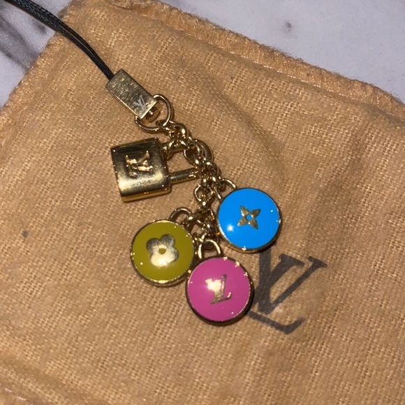 Louis Vuitton charm for bags n phone excellent condition. - Picture 2 of 4